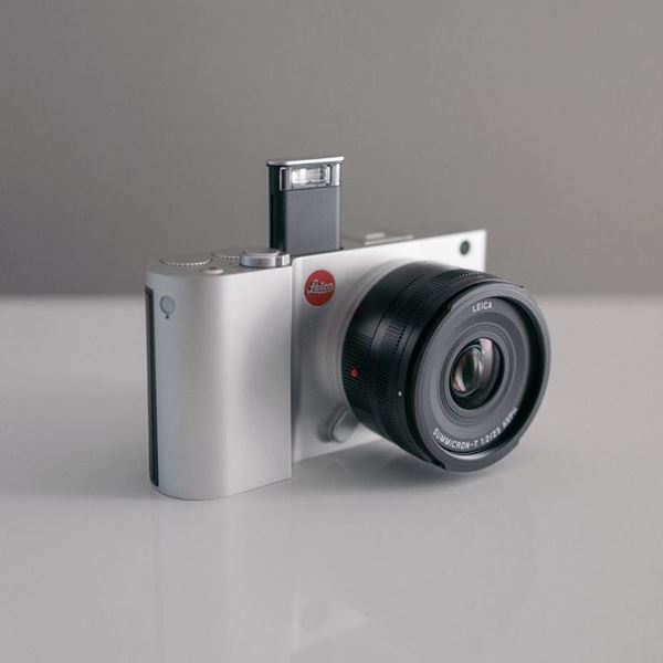 Leica T Mirrorless Digital Camera. Esteco